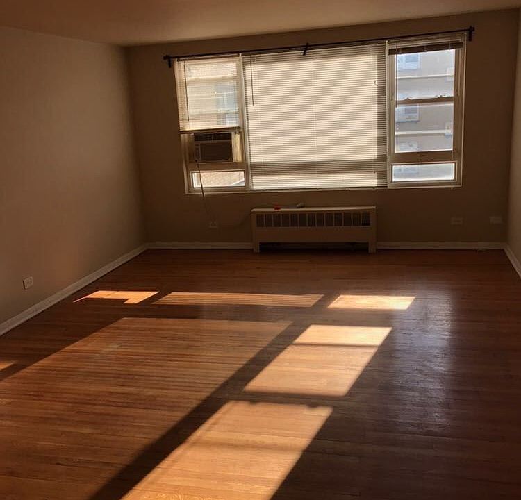 1st image of 6113 N Seeley Ave APT 2B