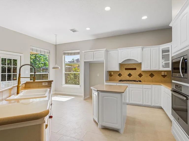 2635 Katie Harbor Dr — Photo 8