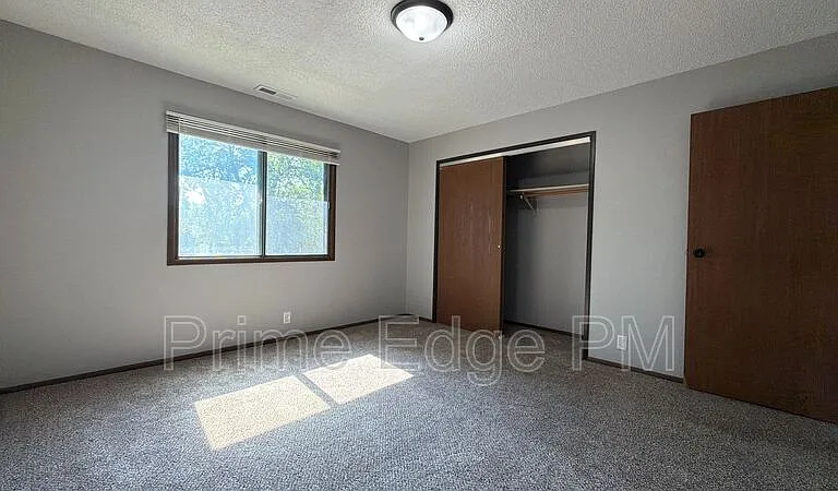 1541 S 21st St #5 — Photo 31