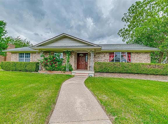 2nd image of 813 Vince Ln
