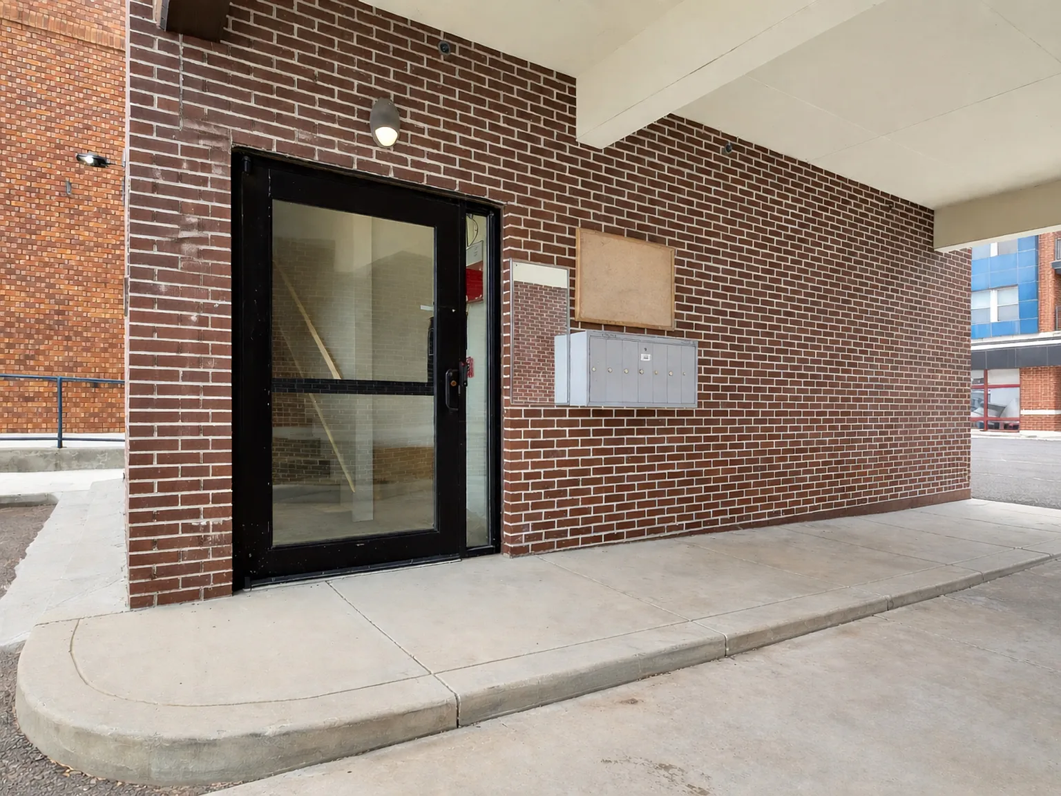 116 East 3rd Street — Photo 4
