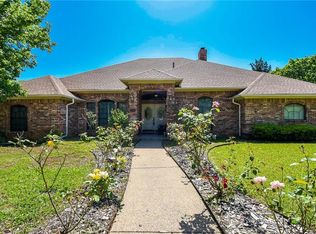 3001 Greenbrook Dr, Arlington, TX 76016