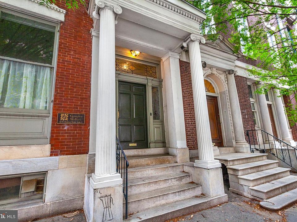 1st image of 10 W Madison St #1