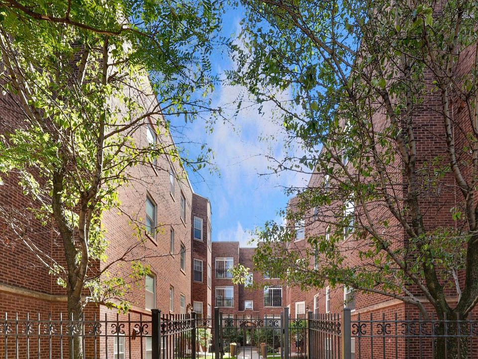 1st image of 5884 N Ridge Ave #3