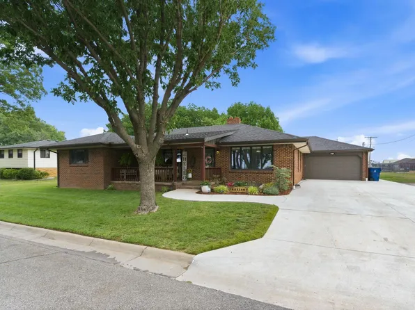 112 N Sherman St, Andale, KS 67001