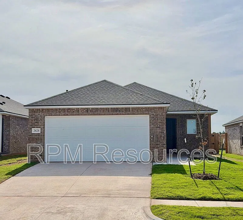 4 bed, 2.0 bath, 1459 sqft, $1,795 — Photo 1