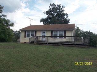 425 Countryside Ln, Rileyville, VA 22650