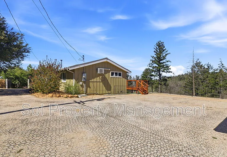 140 Spaten Way — Photo 33