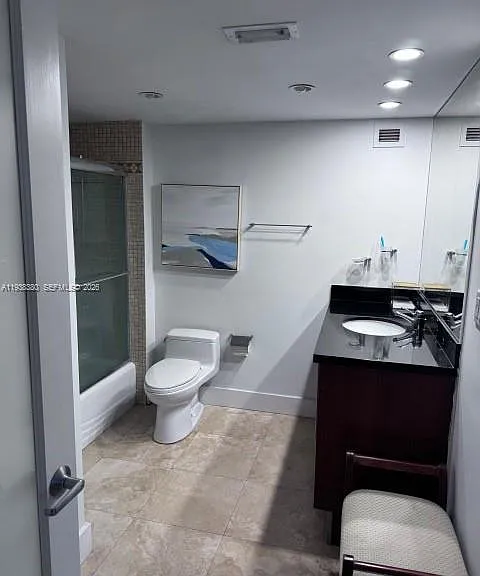 2301 Collins Ave #1425 — Photo 18