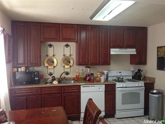 4th image of 618 S Hinkley Ave