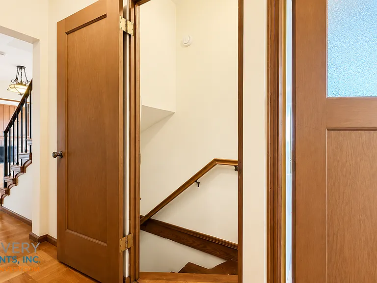 202 Kenyon Ave — Photo 54
