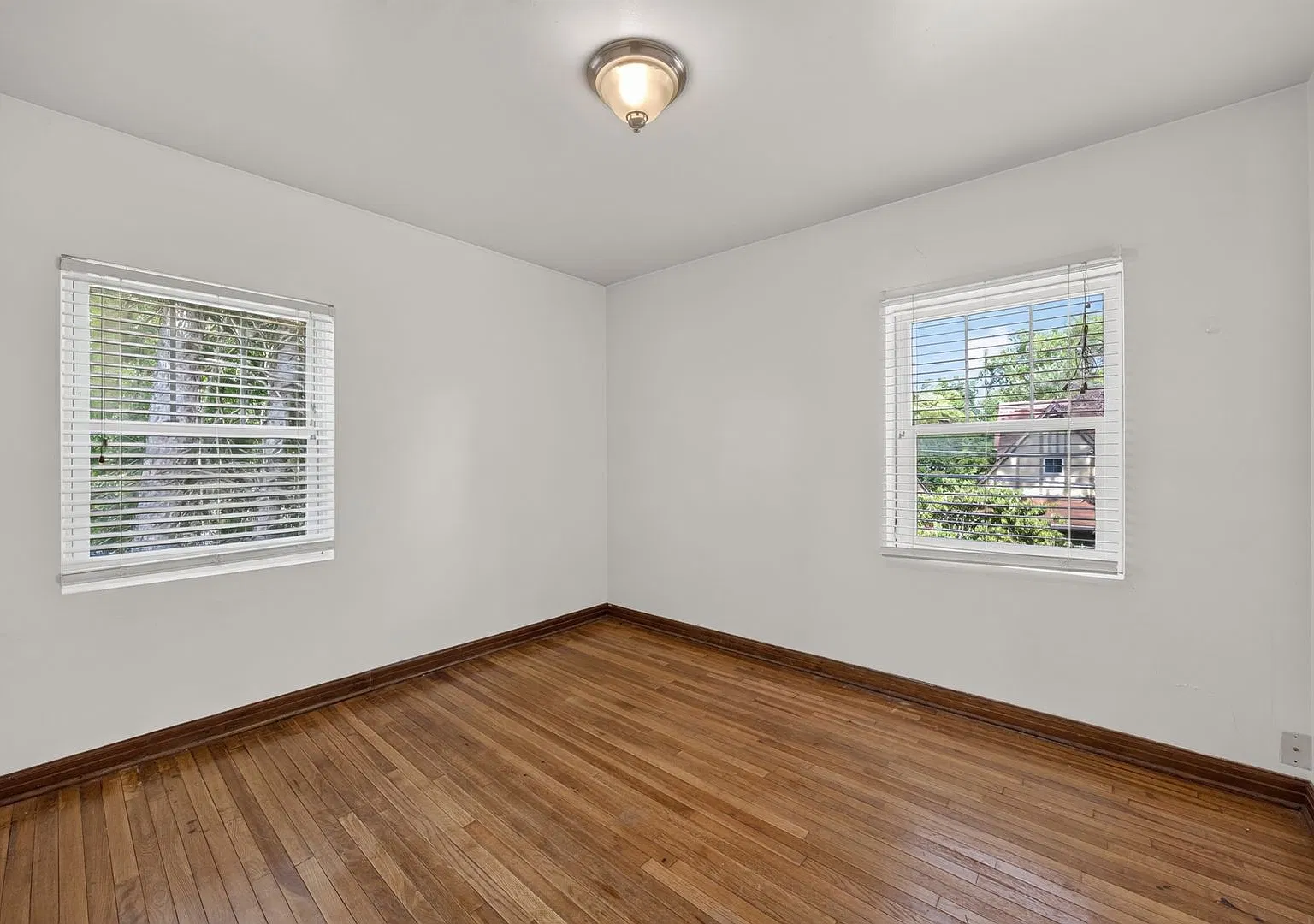 809 S Henderson St — Photo 3
