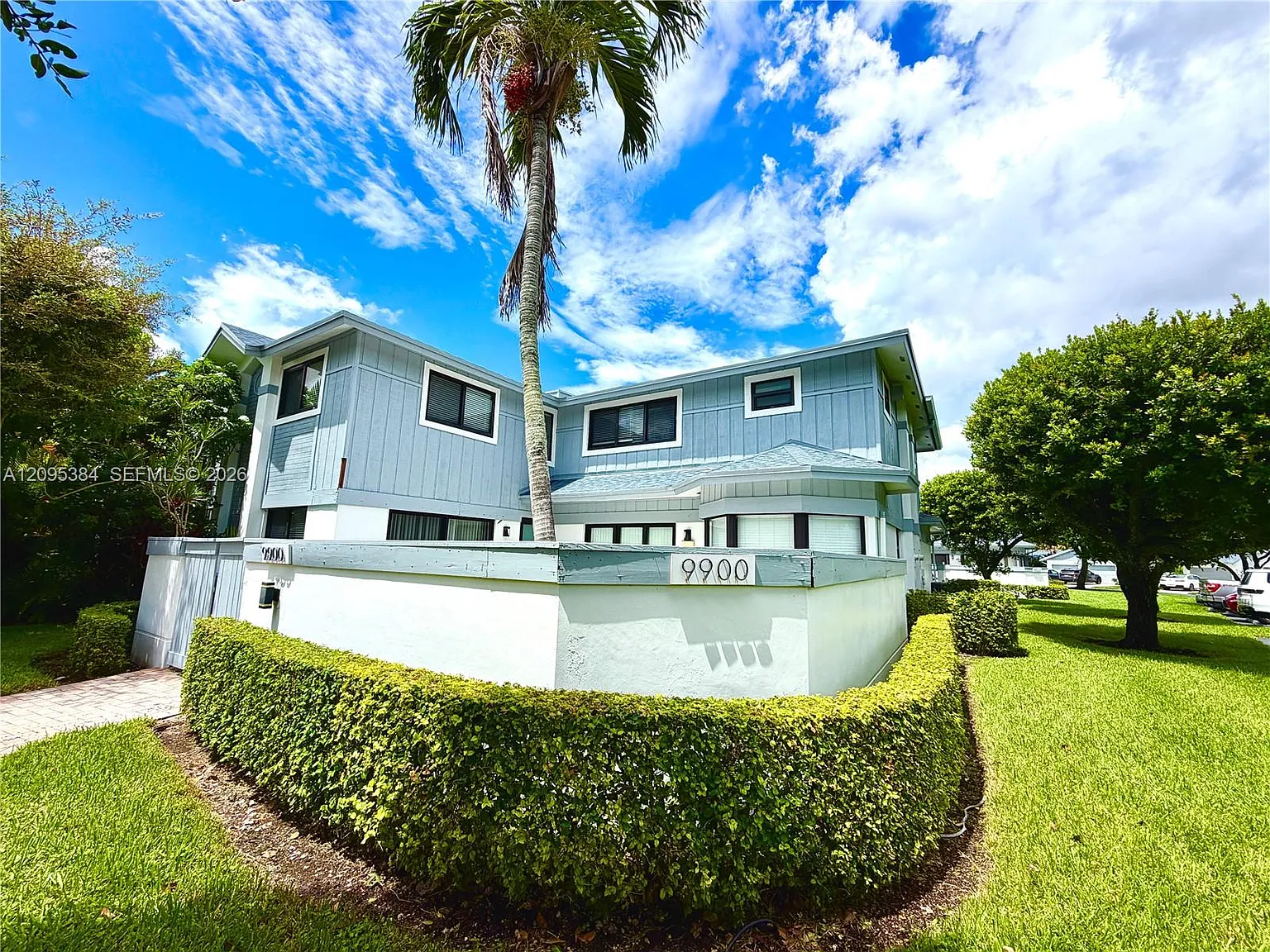 The Townhomes Of Doral Oak — Photo 1