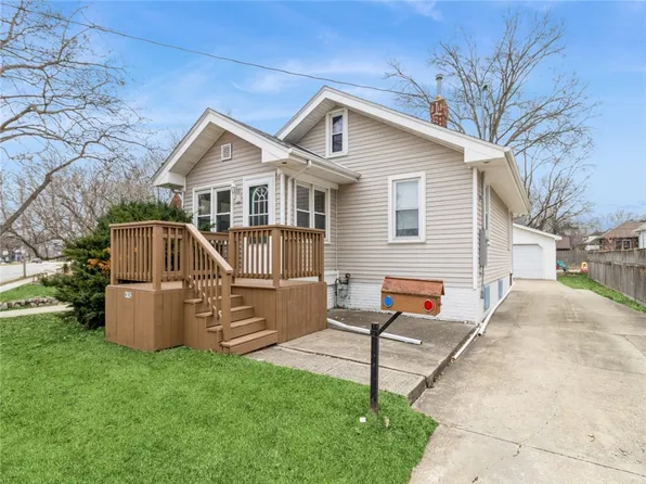 4142 Urbandale Ave, Des Moines, IA 50310