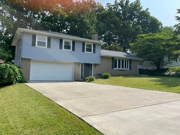 369 Jackson Park Dr, Meadville, PA 16335