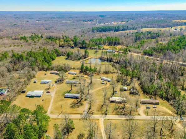 1442 Bobcat Ln, Woodruff, SC 29388