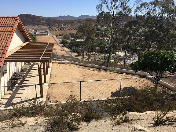 3rd image of 31475 Pleasant Valley Ave