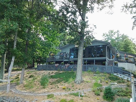 3rd image of 256 Pine Knob Cir