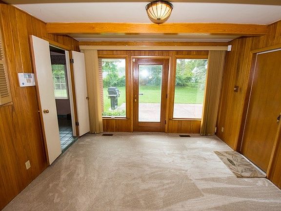 5th image of 1854 Churchill Dr