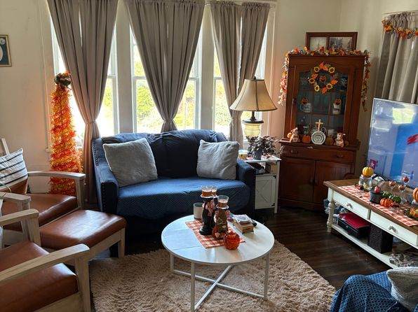 1114 E Spring St #2E