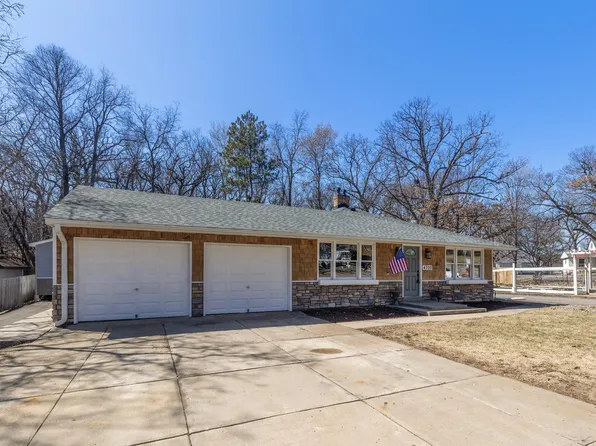 4700 Twin Haven Rd, Minnetonka, MN 55343