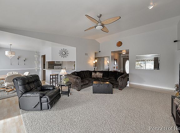 3rd image of 868 Woodhill Dr