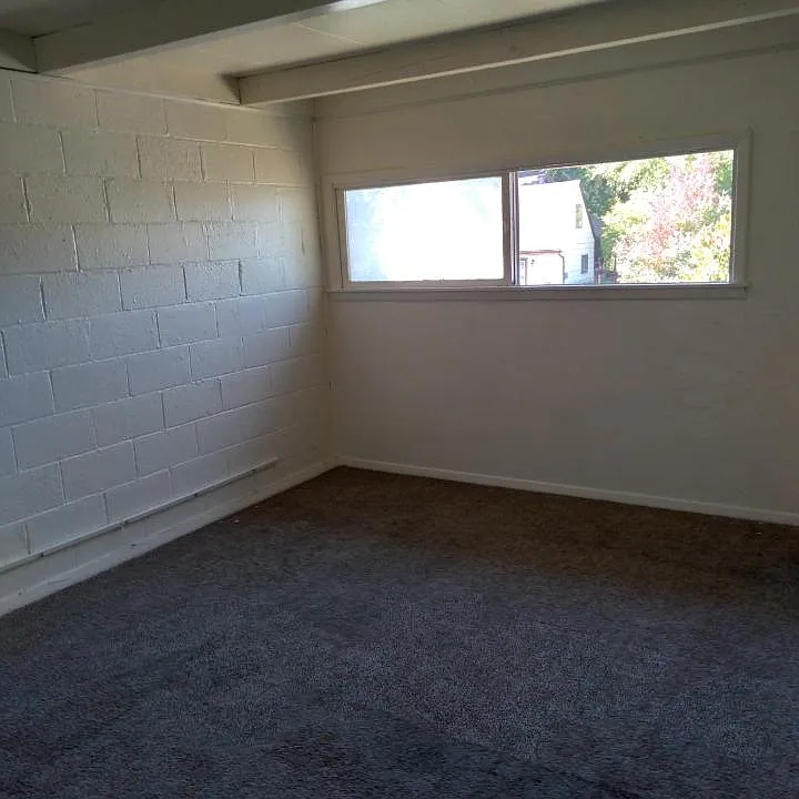 2 bed, $975 — Photo 4