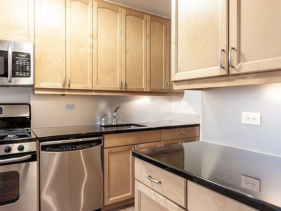 5th image of 201 E 87th St APT 23D