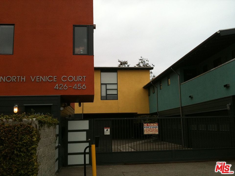 1st image of 432 N Venice Blvd