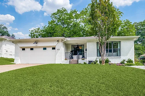 876 Berkinshire Dr Photo 1