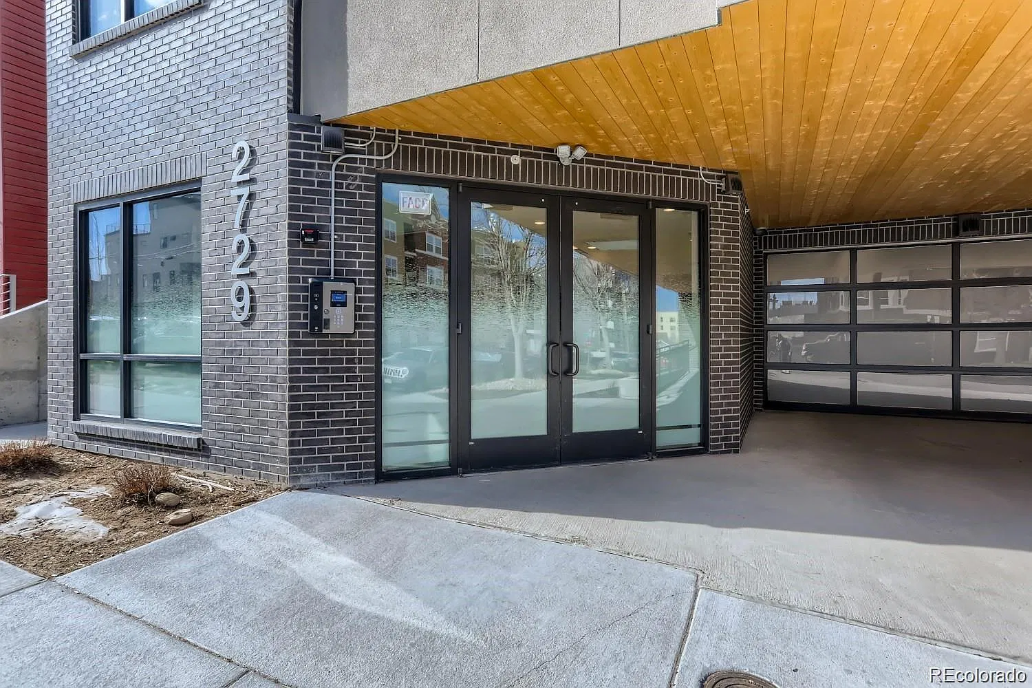 2729 W 28th Ave — Photo 4