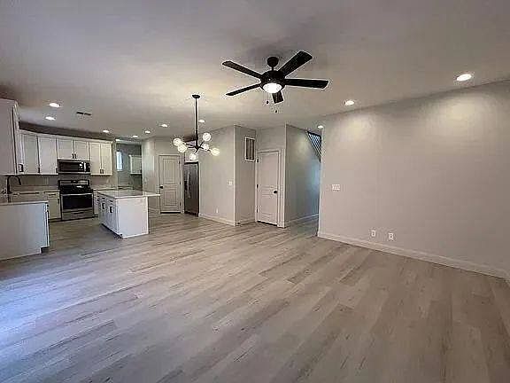 5th image of 840 N Twin Lakes Dr #411