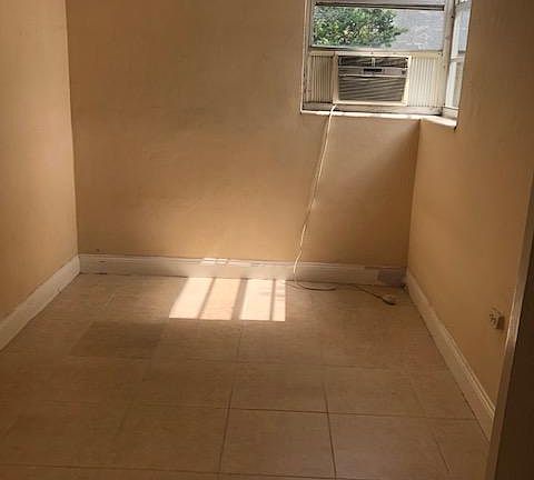 4th image of 342 NE 3rd Ave APT 1