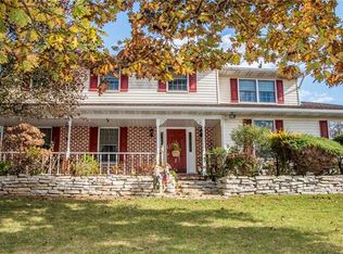 2143 Hayfield Ct, Fogelsville, PA 18051