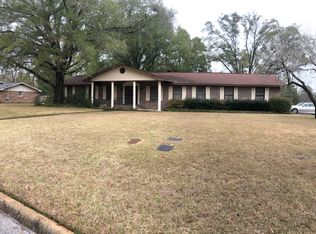 1000 Selkirk Dr, Dothan, AL 36303