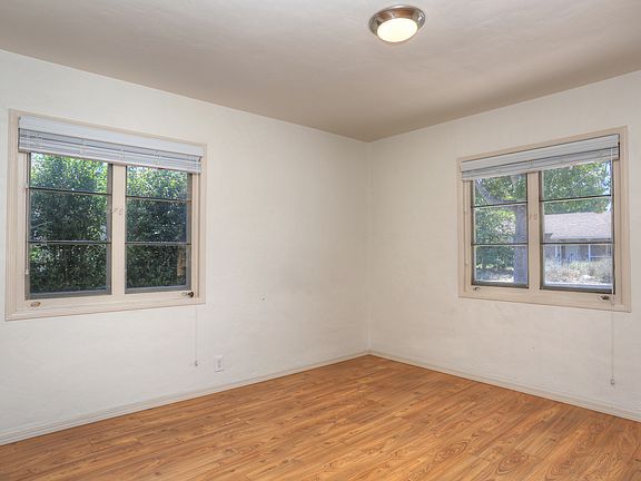 5th image of 130 E Alamar Ave