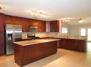 5827 Autumn Forest Dr, Houston, TX 77092