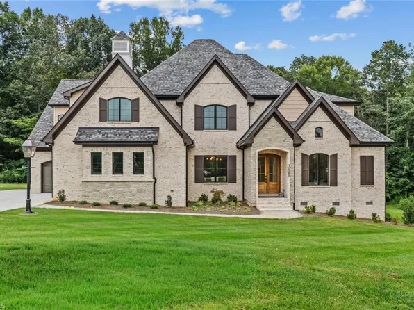 7020 Marseilles Ct, Summerfield, NC 27358