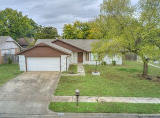 9123 E 60th St, Tulsa, OK 74145