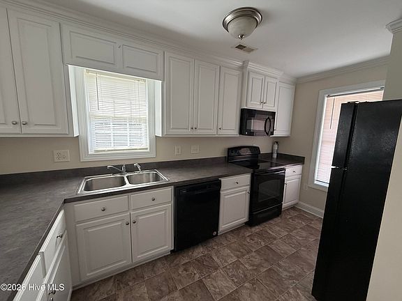 3rd image of 4008 Huntsmoor Lane