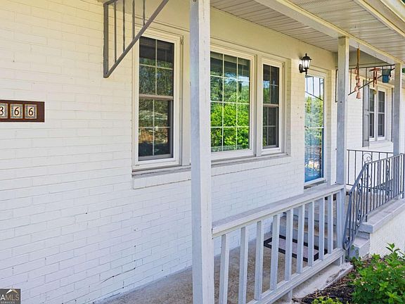 4th image of 3366 Woodview Dr SE