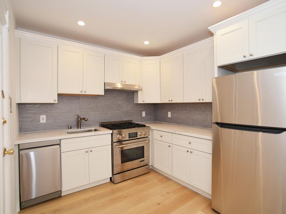 1st image of 2818 Folsom St