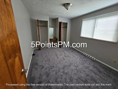 3rd image of 18051 Lakeshore Blvd