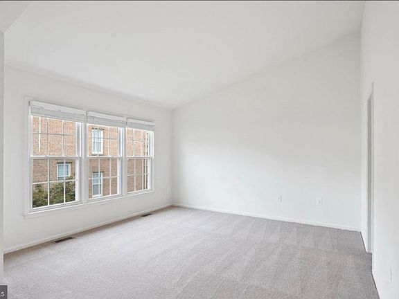2nd image of 4020 Gregg Ct