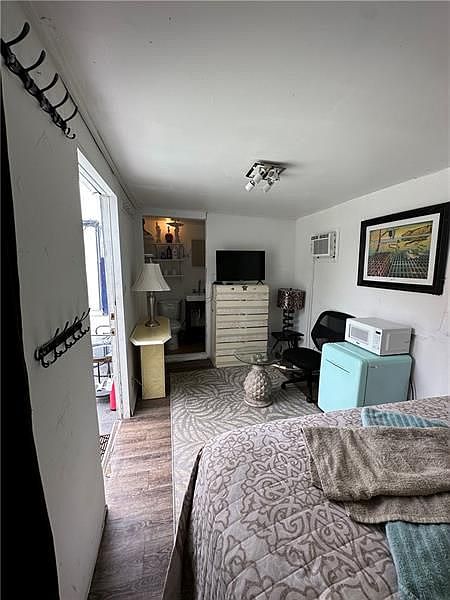 1st image of 230 SW 14th St #230C