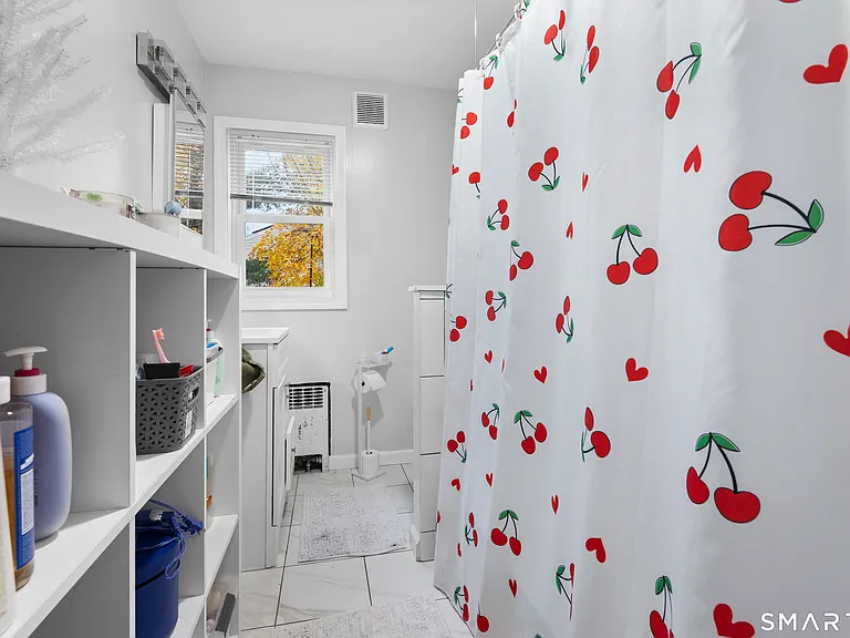 5 Cloverhill Ave — Photo 8