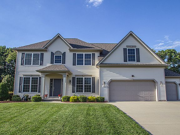 2nd image of 2200 Hunting Valley Ln