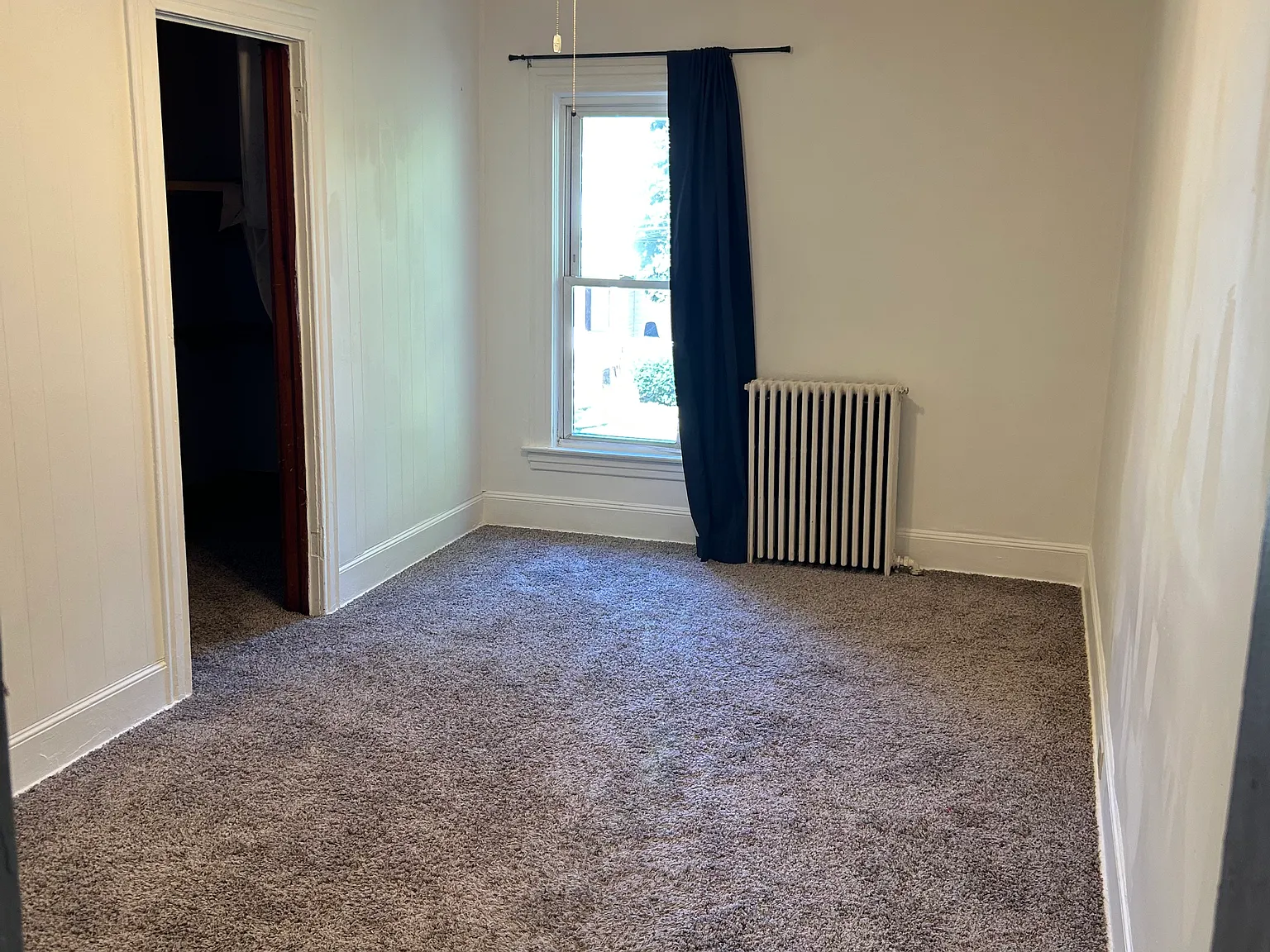 823 W Walnut St — Photo 3