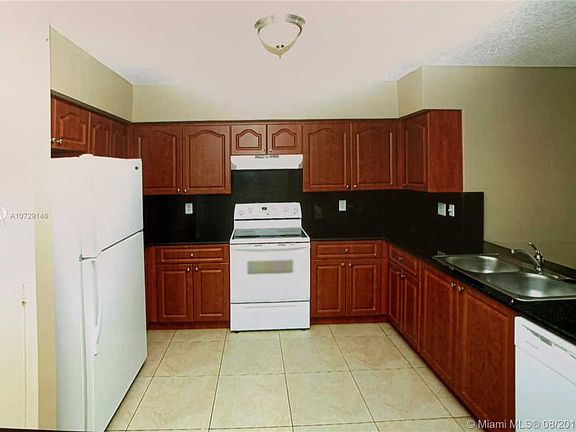 4th image of 11100 NW 39th St #West