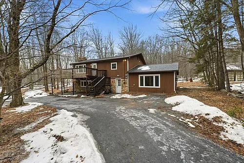 3529 Winding Way Photo 1